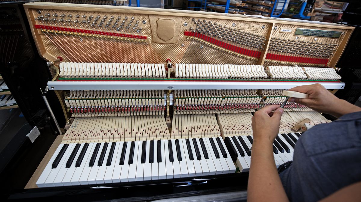 Česká piana, která odmítla Čína kvůli Tchajwanu, zamířila do desítek škol